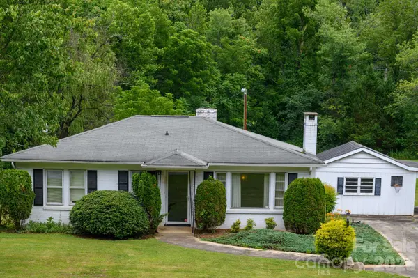 940 Meadowlane DR NW, Lenoir, NC 28645