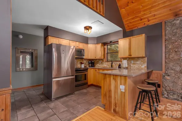 112 Eagle Nest RD, Bryson City, NC 28713