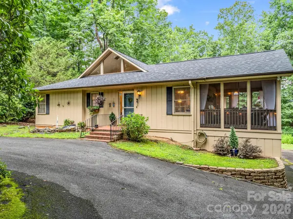 390 Mountain Laurel DR, Columbus, NC 28722