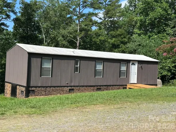 285 Cold Springs RD, Mill Spring, NC 28756