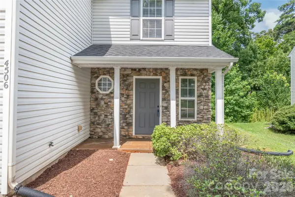 4506 Christenbury Hills LN, Charlotte, NC 28269