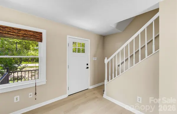 147 Birch LN, Arden, NC 28704