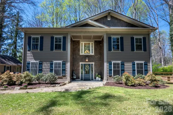 214 Country Club CIR, Brevard, NC 28712