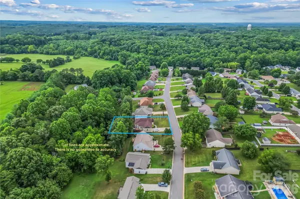 1640 Farmington Hills DR, Conover, NC 28613