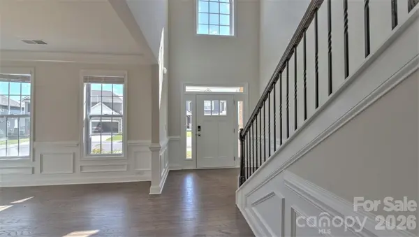 600 River Bottom RD, Fletcher, NC 28792