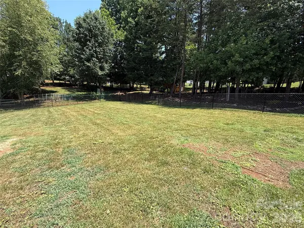 153 Deer Creek DR, Hudson, NC 28638