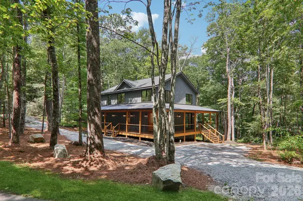 365 Cherokee CIR, Lake Toxaway, NC 28747