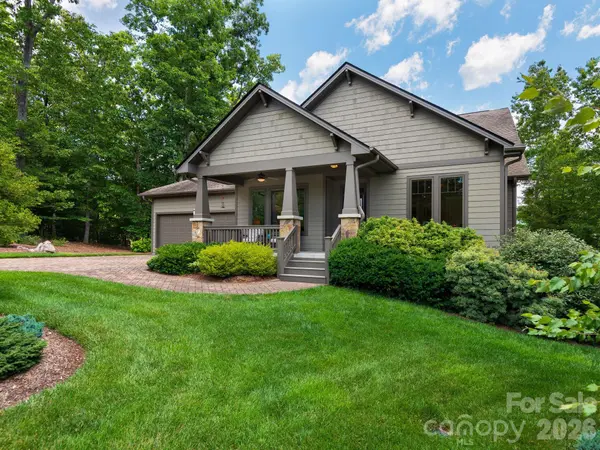 2 Green Drake CT, Candler, NC 28715