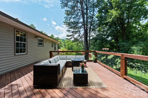 79 Laurel Cove RD, Candler, NC 28715