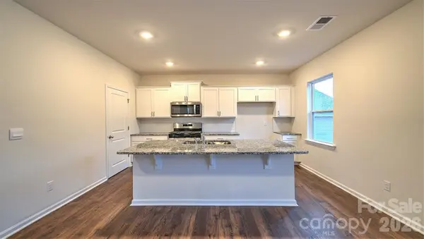 147 Piney Woods RD, Fletcher, NC 28732