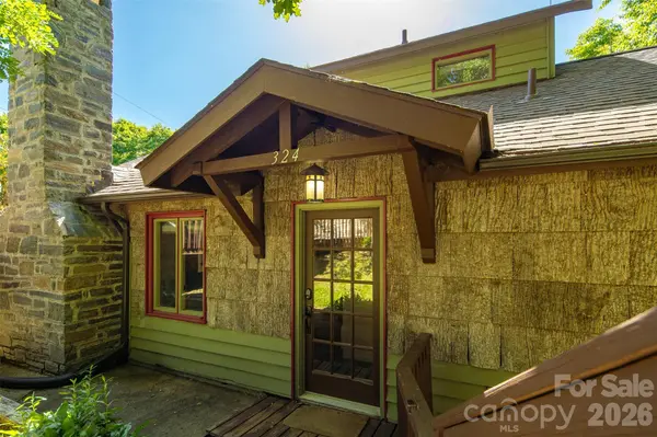 324 Celestial DR, Blowing Rock, NC 28605