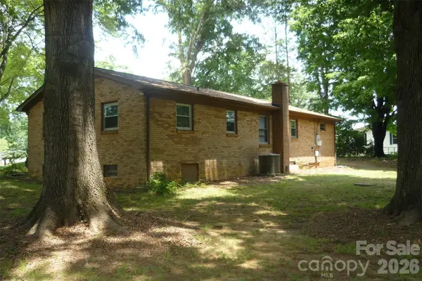 4209 Love RD, Claremont, NC 28610