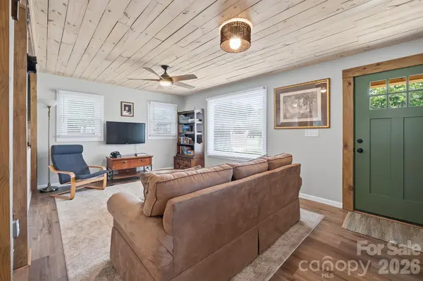 1105 Young ST, Mooresville, NC 28115