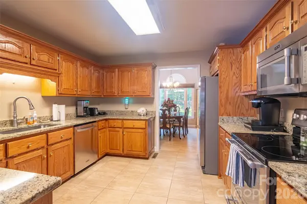 30 Brookside DR, Columbus, NC 28722