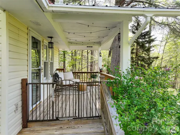 144 Bent Pine DR, Waynesville, NC 28785