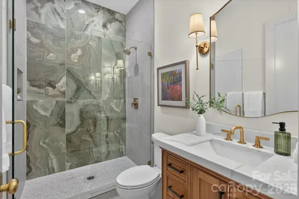 517 Heather LN, Charlotte, NC 28209