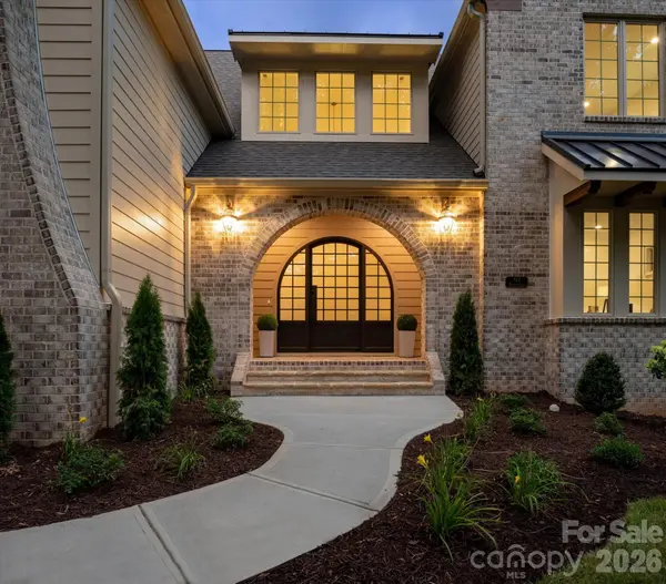 517 Heather LN, Charlotte, NC 28209