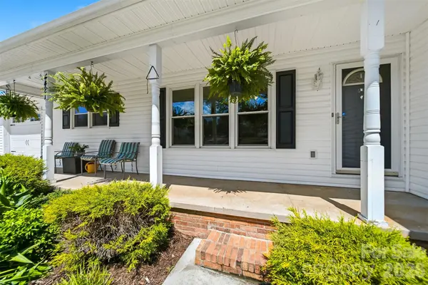 4421 Calico RD, Lenoir, NC 28645