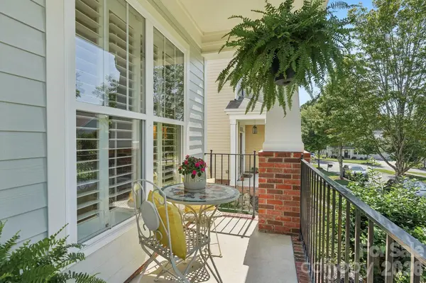 16447 Leavitt LN, Davidson, NC 28036