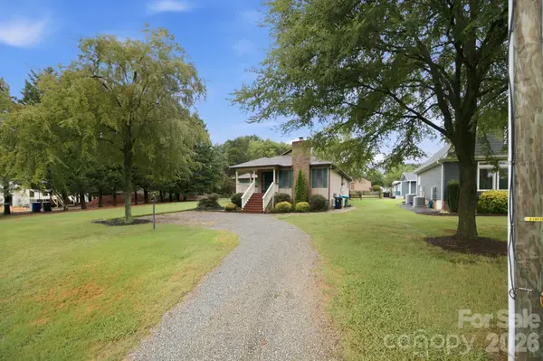 20118 Rainbow CIR, Cornelius, NC 28031