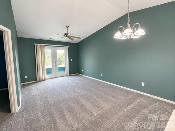 31 Mint Lake CT W #Unit B, Franklin, NC 28734