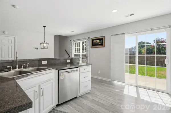 377 Pelling DR, York, SC 29745