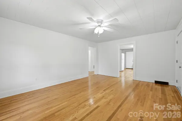 825 21st Street DR SE, Hickory, NC 28602