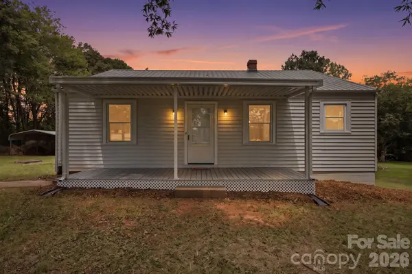825 21st Street DR SE, Hickory, NC 28602