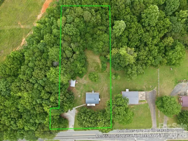 825 21st Street DR SE, Hickory, NC 28602