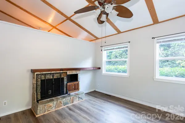 261 Black Pine RD, Newland, NC 28657