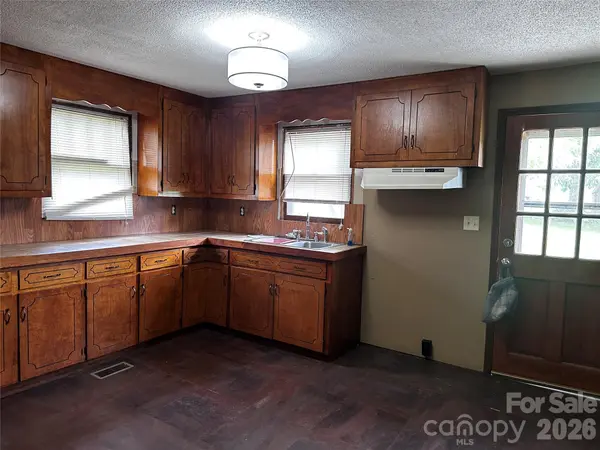 2202 Brookview AVE, Kannapolis, NC 28081