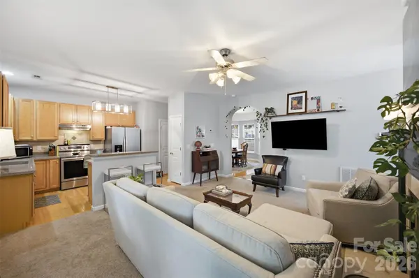 9639 Corbett Square LN, Charlotte, NC 28214