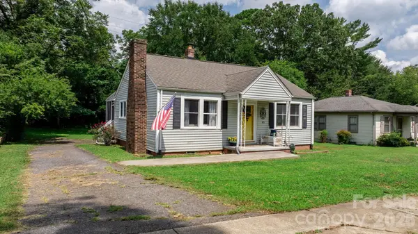 45 26th AVE NE, Hickory, NC 28601