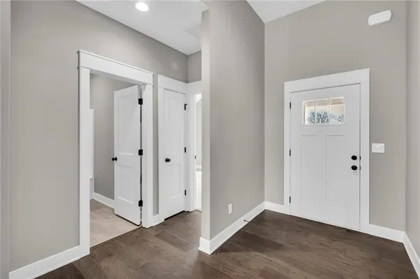 1112 Old Time DR, Excelsior Springs, MO 64024
