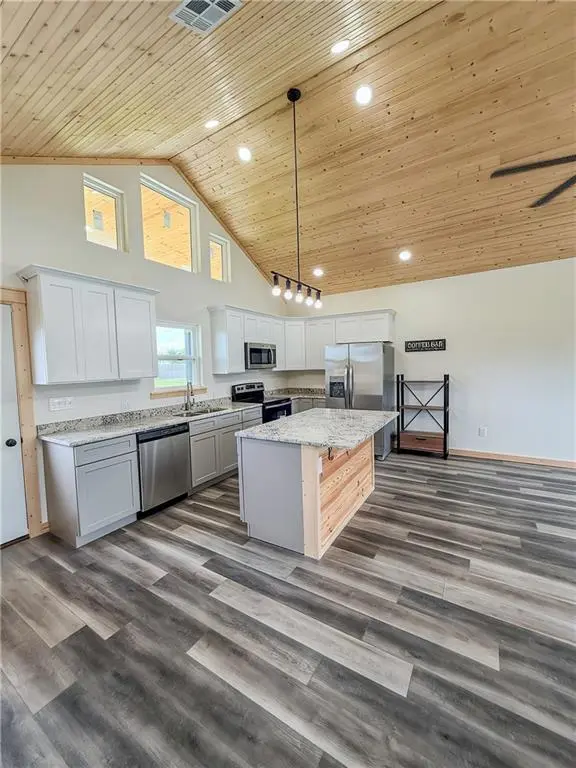 906 Park ST, Cherryvale, KS 67335