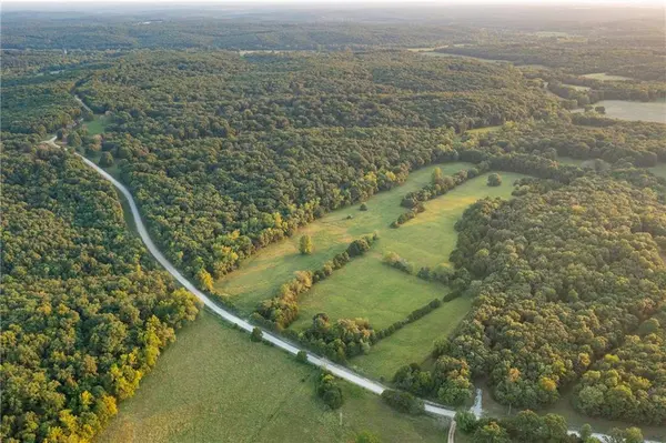 FIVE BRIDGES AVE, Cole Camp, MO 65325