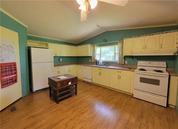 205 Cedar ST, Liberty, KS 67351