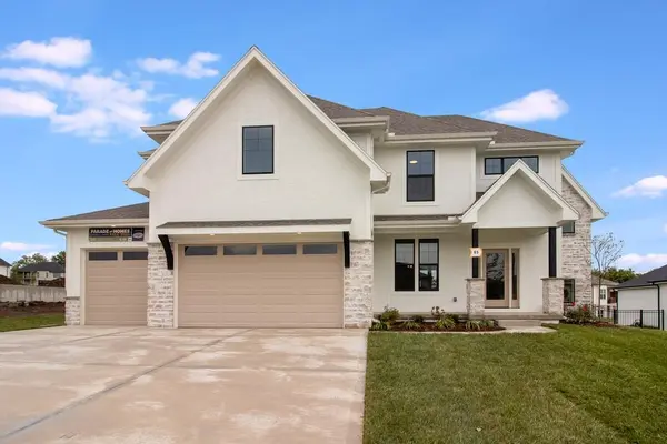 2705 NE Wheatley DR, Blue Springs, MO 64029