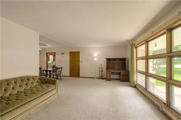 4950 N Chelsea AVE, Kansas City, MO 64119