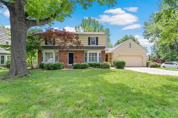 9817 Cedar ST, Overland Park, KS 66207