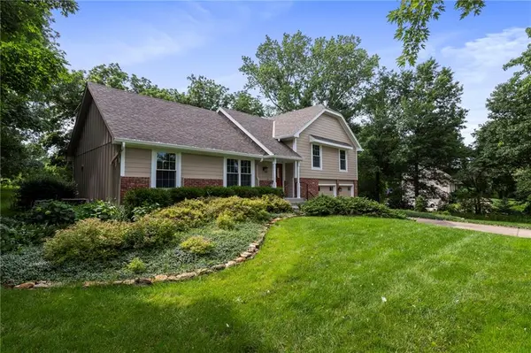 16280 Nall AVE, Stilwell, KS 66085