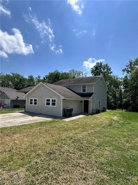 8113 & 8115 E 100th Terrace CT, Kansas City, MO 64134