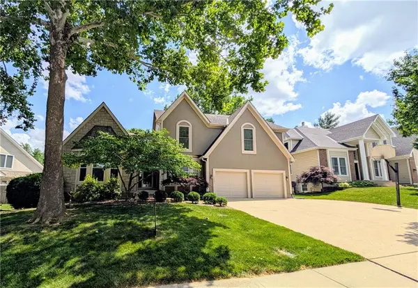 10209 W 126th ST, Overland Park, KS 66213
