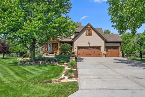 18474 Lamar AVE, Stilwell, KS 66085