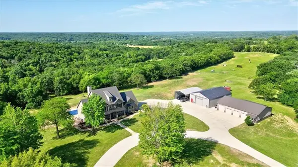 37905 E Round Prairie RD, Oak Grove, MO 64075
