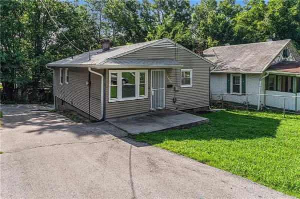 5907 Jackson AVE, Kansas City, MO 64130