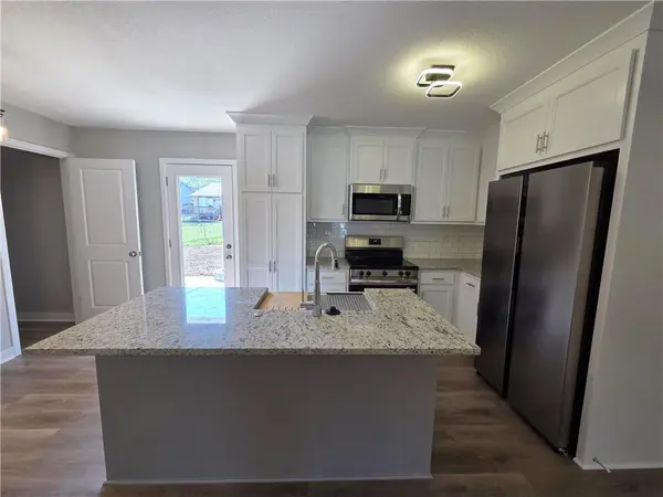 403 Ann AVE, Harrisonville, MO 64701