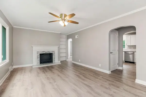 112 NE Northcrest DR, Kansas City, MO 64116