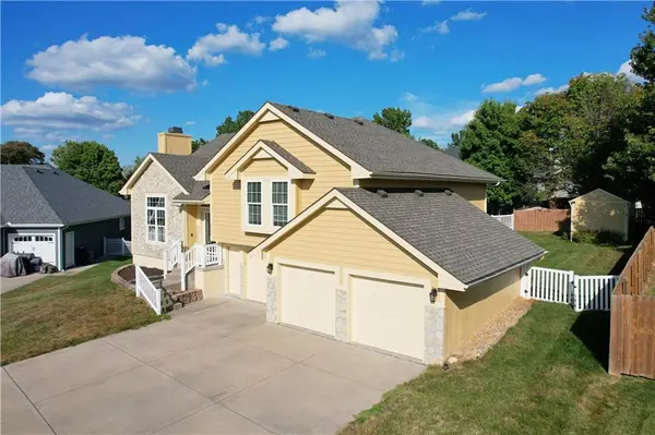 2116 Bradford PL, Excelsior Springs, MO 64024