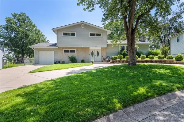 923 S 53rd TER, Kansas City, KS 66106